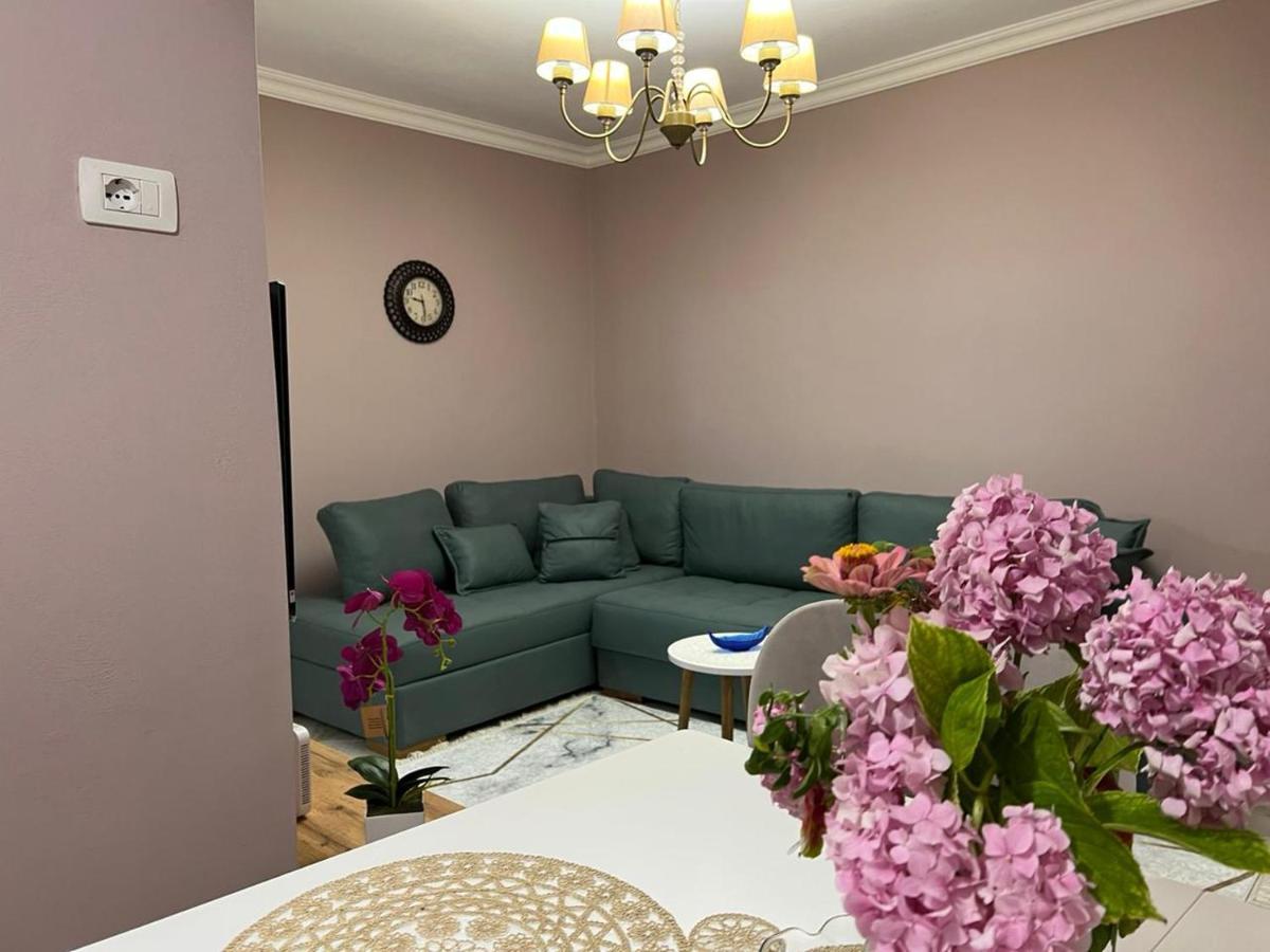 Gesapartment Tiranë Eksteriør bilde