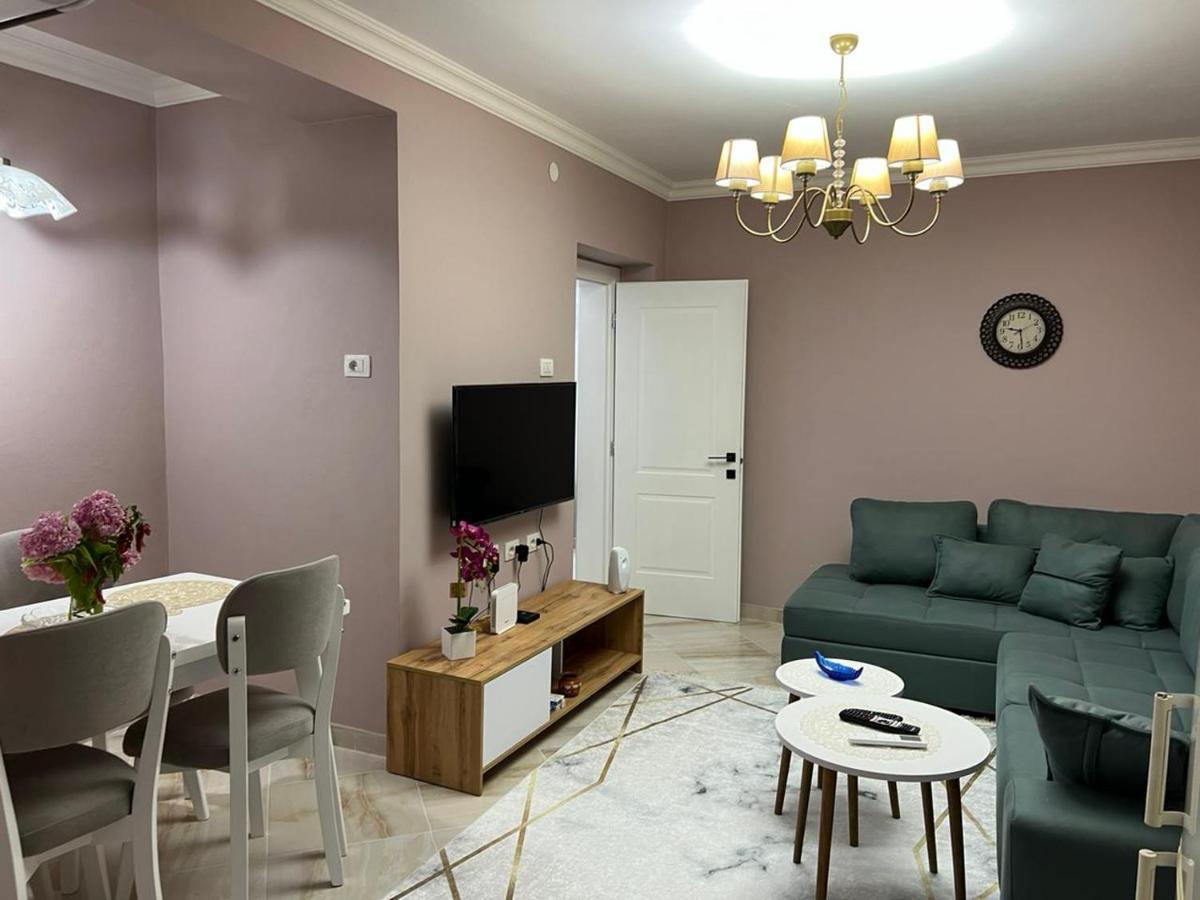 Gesapartment Tiranë Eksteriør bilde